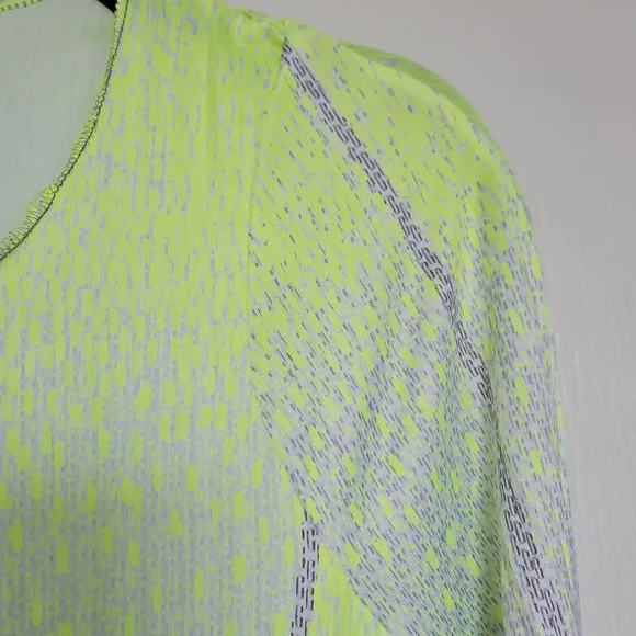 Lucky In Love, Small - Picture 3 of 5